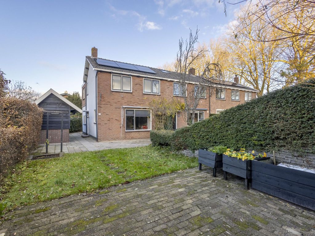 Rivierdijk 537, HARDINXVELD-GIESSENDAM
