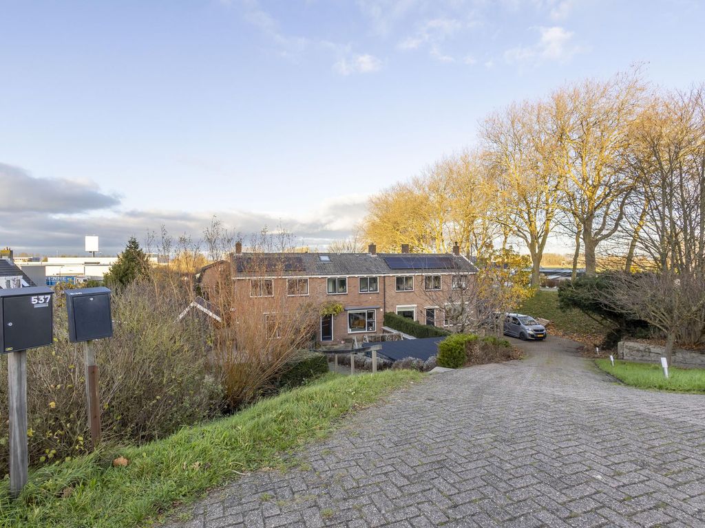 Rivierdijk 537, HARDINXVELD-GIESSENDAM