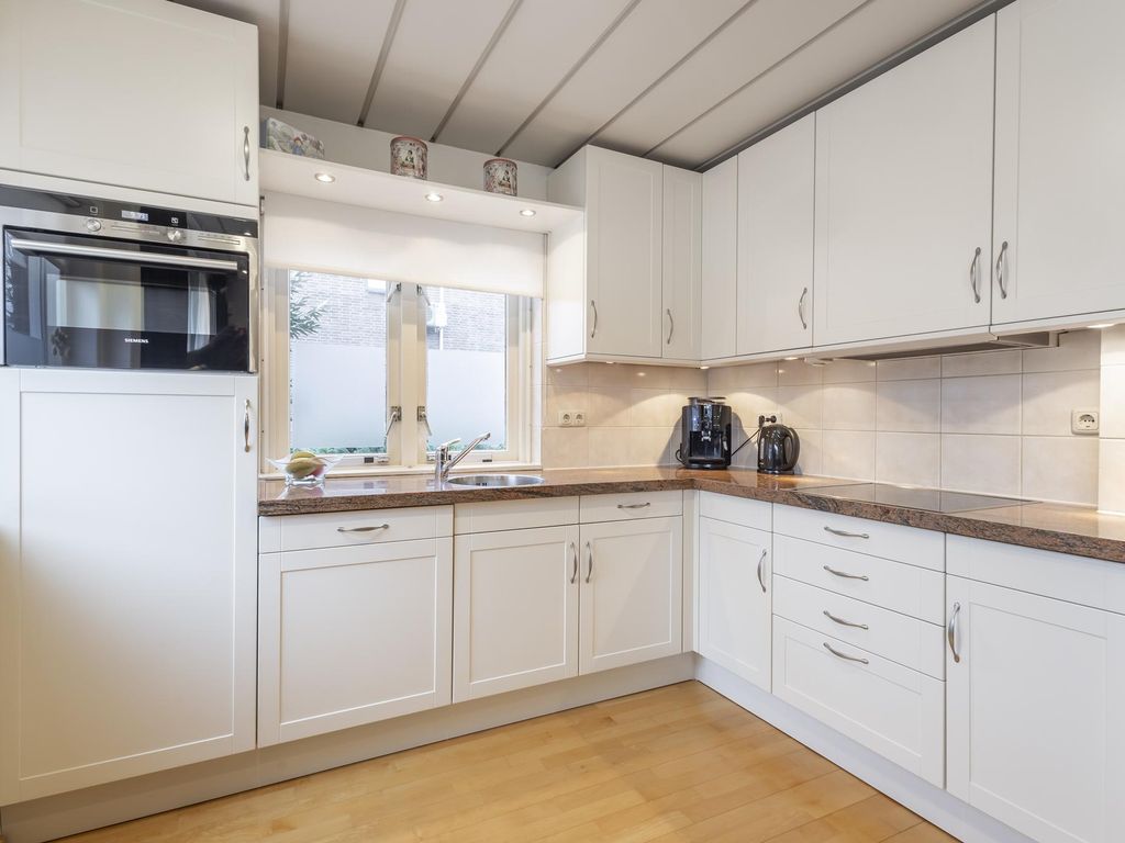 Troelstrastraat 52, HARDINXVELD-GIESSENDAM