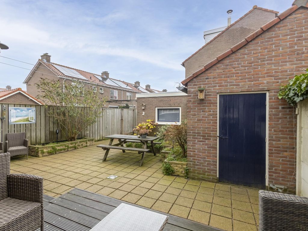 Troelstrastraat 52, HARDINXVELD-GIESSENDAM
