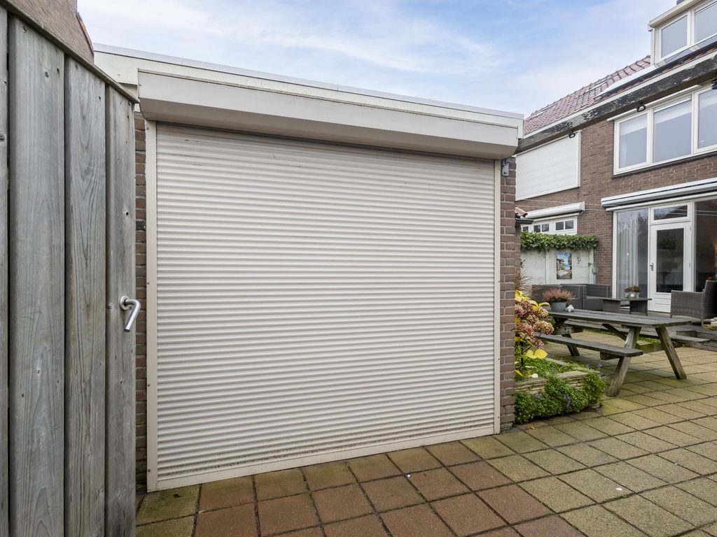 Troelstrastraat 52, HARDINXVELD-GIESSENDAM