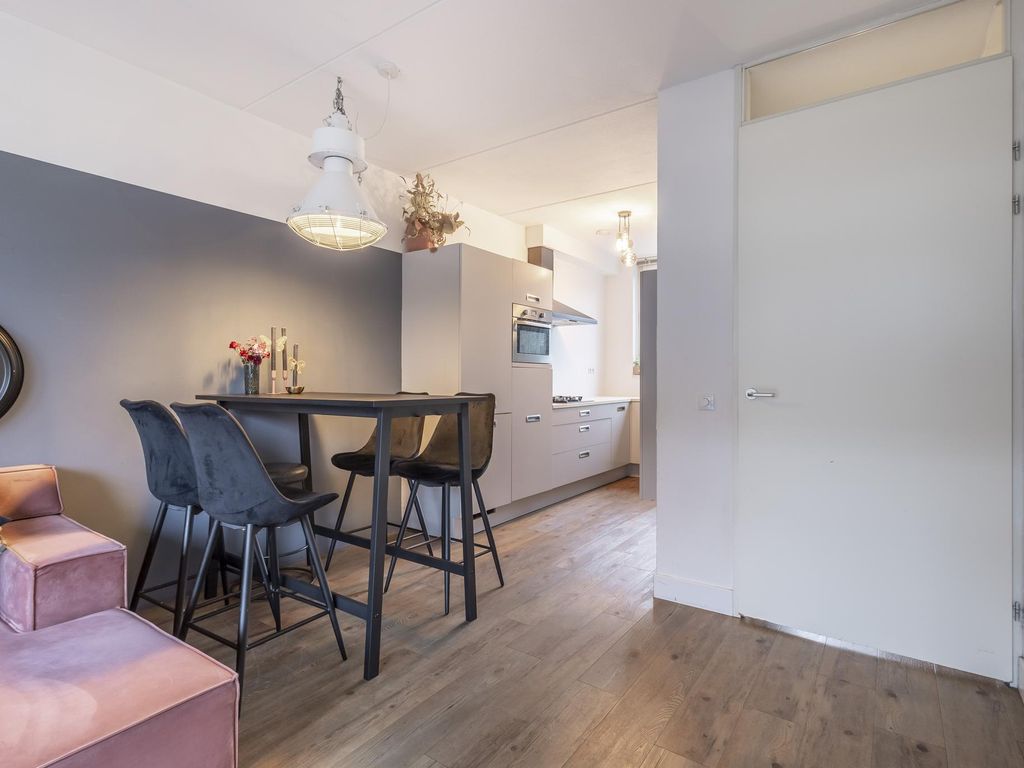 Troelstrastraat 19, HARDINXVELD-GIESSENDAM