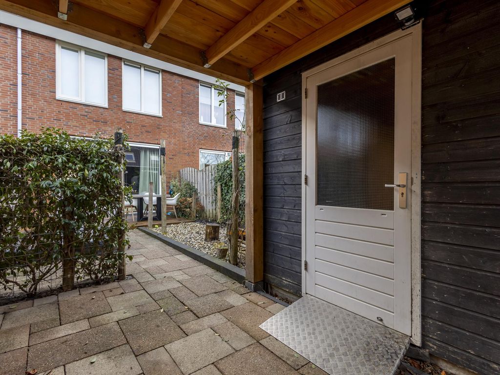 Troelstrastraat 19, HARDINXVELD-GIESSENDAM