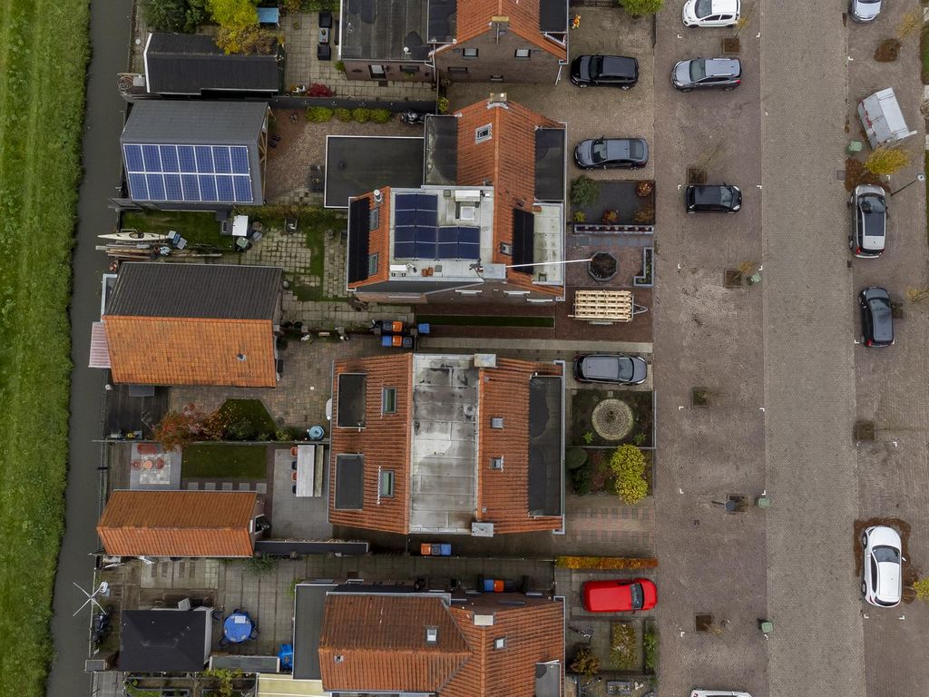 Sluisweg 106, HARDINXVELD-GIESSENDAM