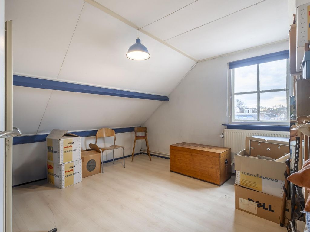 Stationsstraat 12, HARDINXVELD-GIESSENDAM