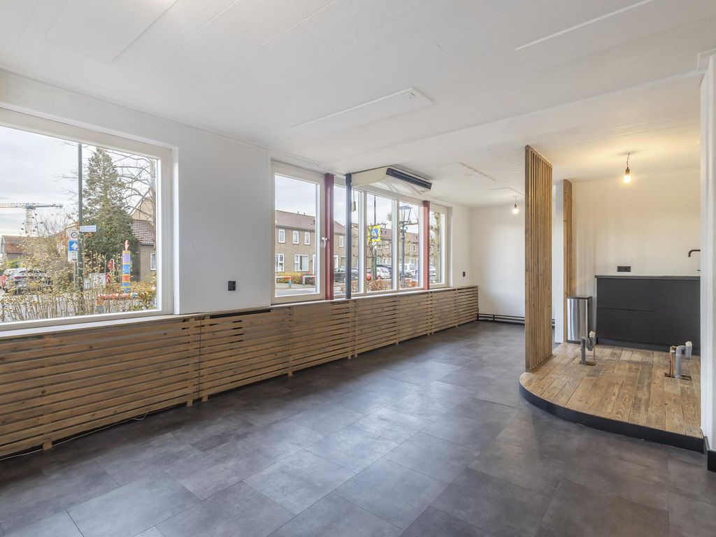 Stationsstraat 12, HARDINXVELD-GIESSENDAM