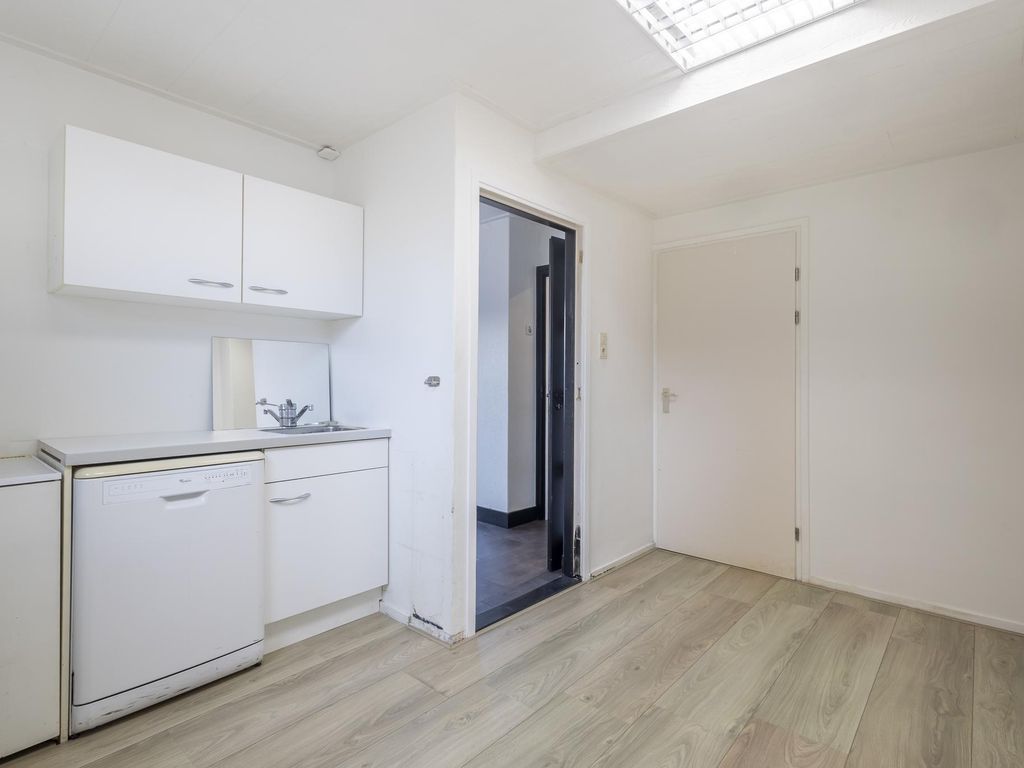 Stationsstraat 12, HARDINXVELD-GIESSENDAM