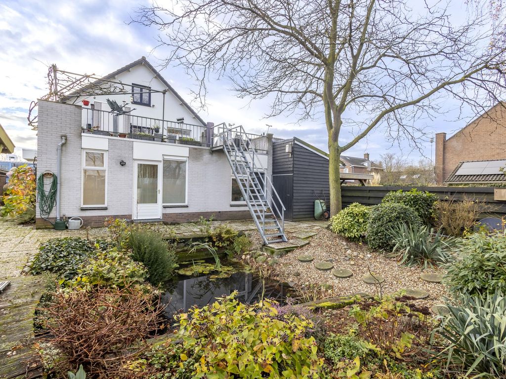 Stationsstraat 12, HARDINXVELD-GIESSENDAM