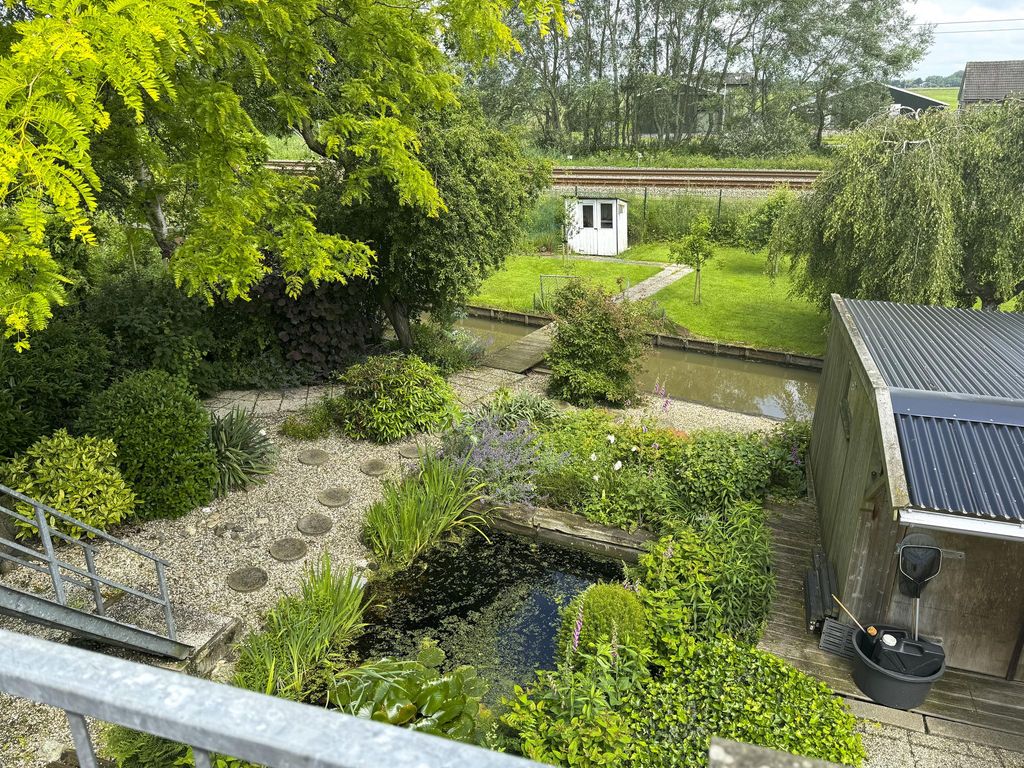 Stationsstraat 12, HARDINXVELD-GIESSENDAM
