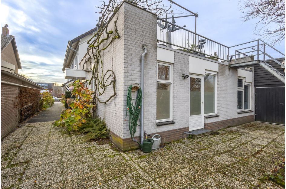 Stationsstraat 12