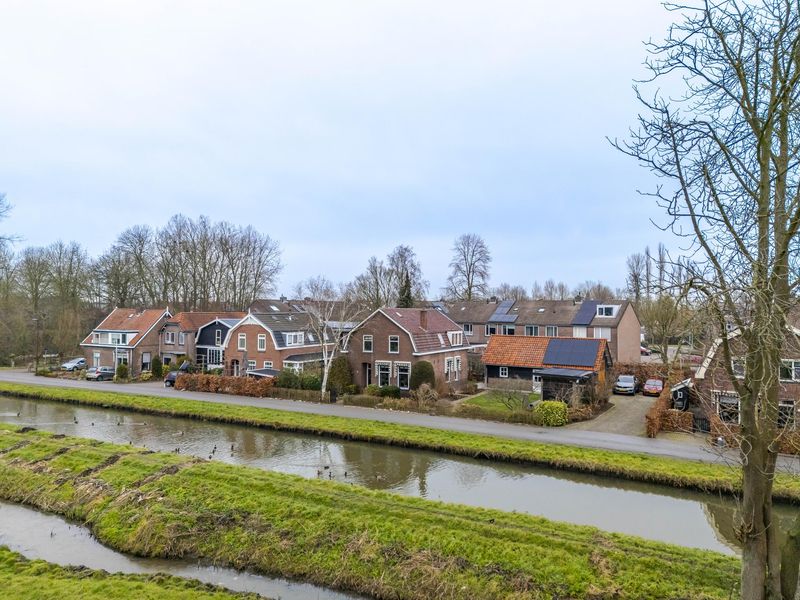 Langeweg 8, Schelluinen