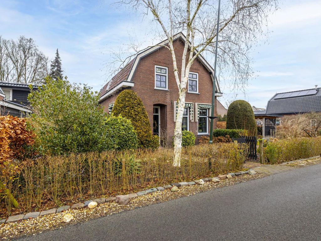Langeweg 8, SCHELLUINEN
