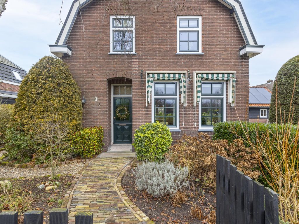 Langeweg 8, SCHELLUINEN