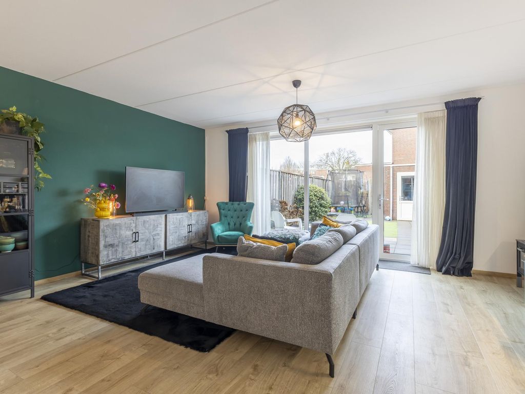 Hofweerstraat 38, HARDINXVELD-GIESSENDAM