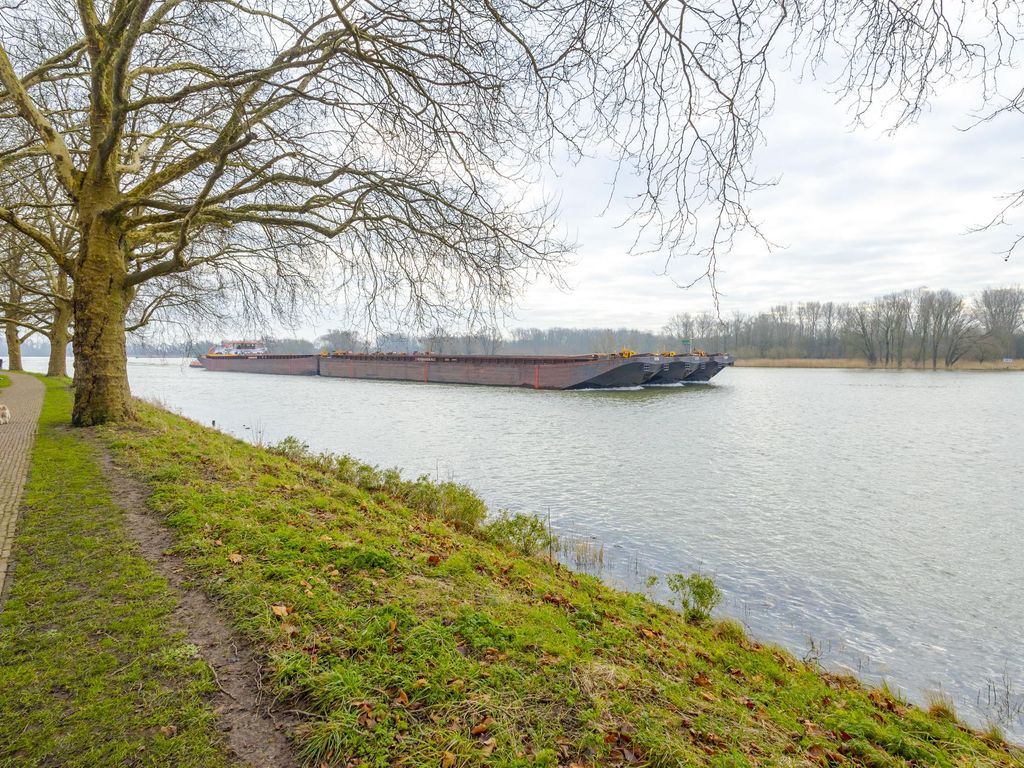 Adriaan Volkersingel 9, SLIEDRECHT