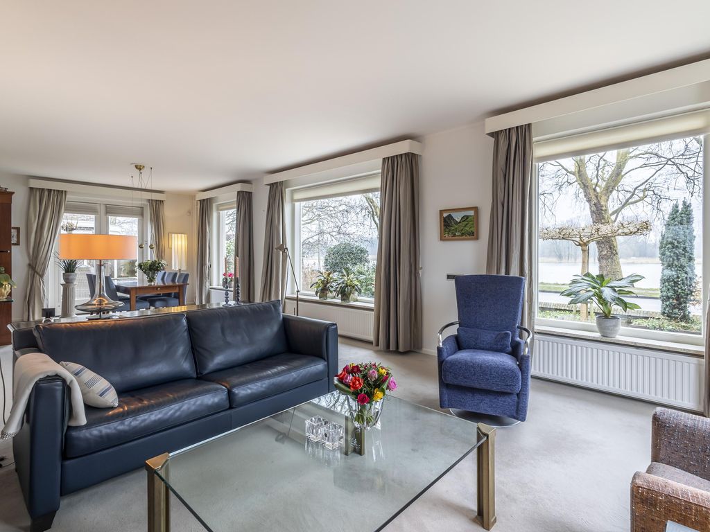 Adriaan Volkersingel 9, SLIEDRECHT