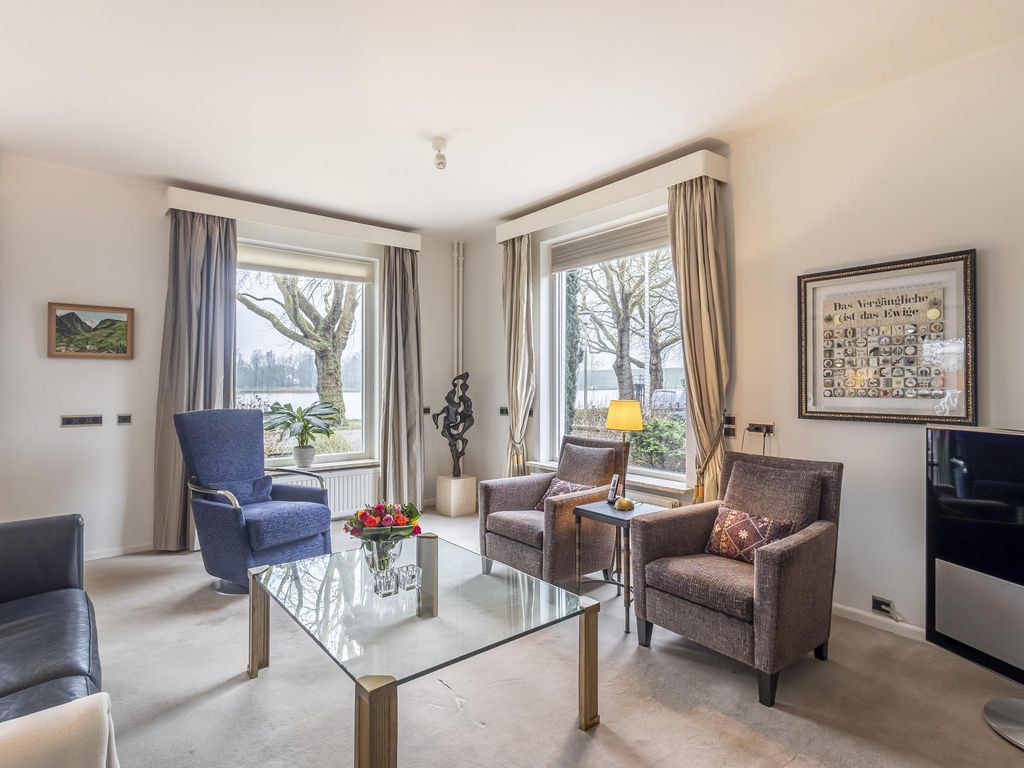 Adriaan Volkersingel 9, SLIEDRECHT