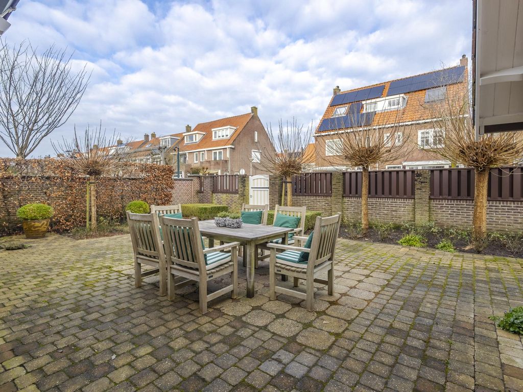 Adriaan Volkersingel 9, SLIEDRECHT