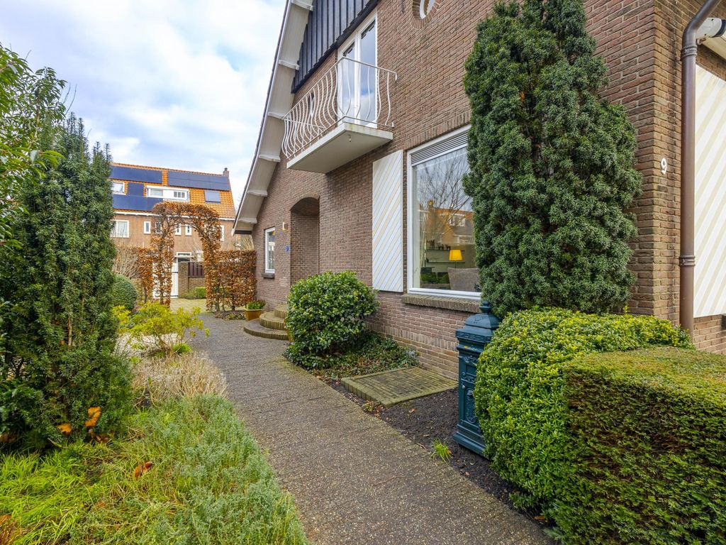 Adriaan Volkersingel 9, SLIEDRECHT