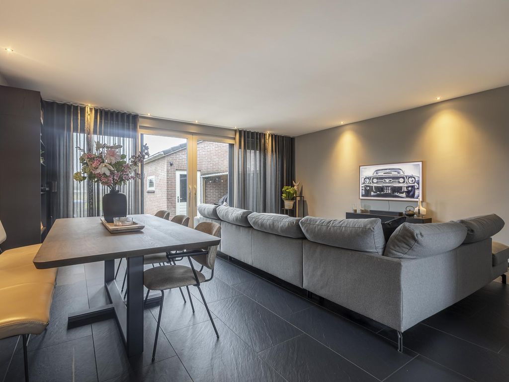 Ferdinand Bolstraat 9, HARDINXVELD-GIESSENDAM