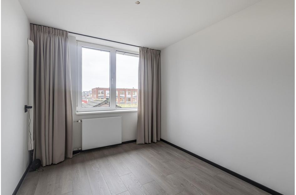 Ferdinand Bolstraat 9