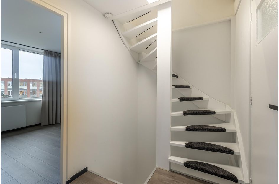 Ferdinand Bolstraat 9