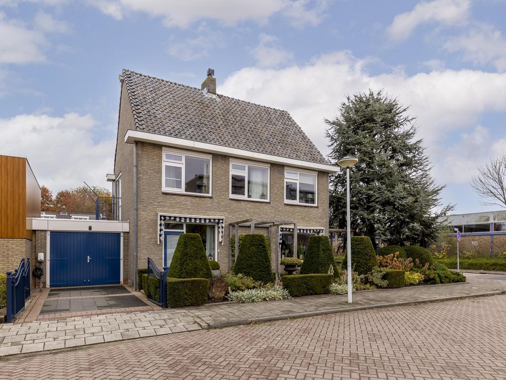 Constantijn Huygenslaan 6, PAPENDRECHT