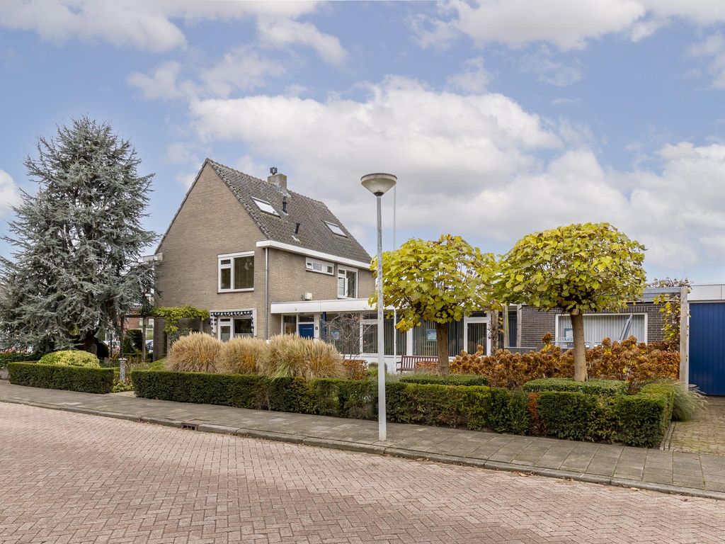 Constantijn Huygenslaan 6, PAPENDRECHT