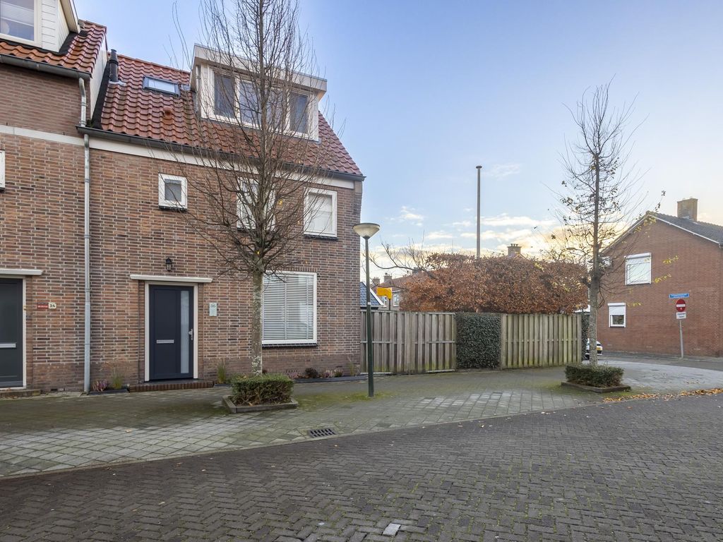 Troelstrastraat 36, HARDINXVELD-GIESSENDAM