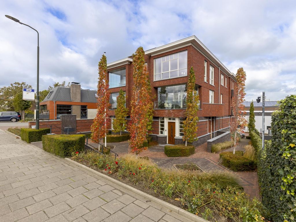 Rivierdijk 654A, HARDINXVELD-GIESSENDAM