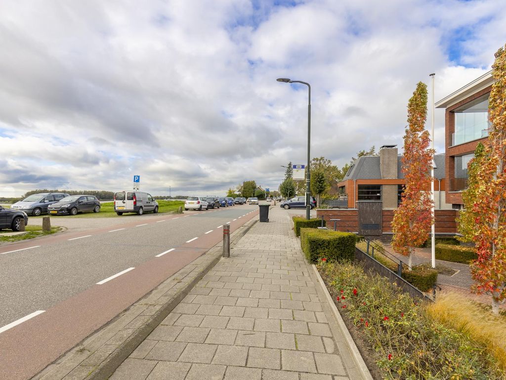 Rivierdijk 654A, HARDINXVELD-GIESSENDAM