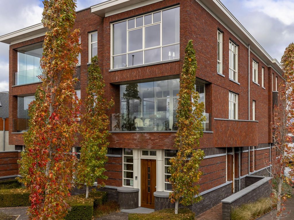 Rivierdijk 654A, HARDINXVELD-GIESSENDAM