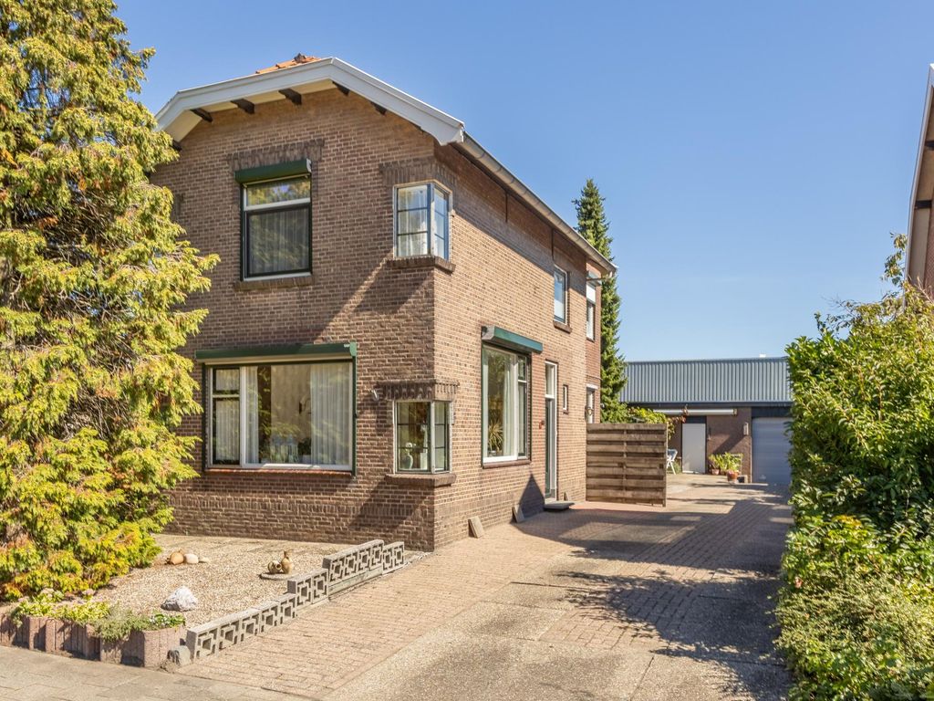 Nieuweweg 75, HARDINXVELD-GIESSENDAM
