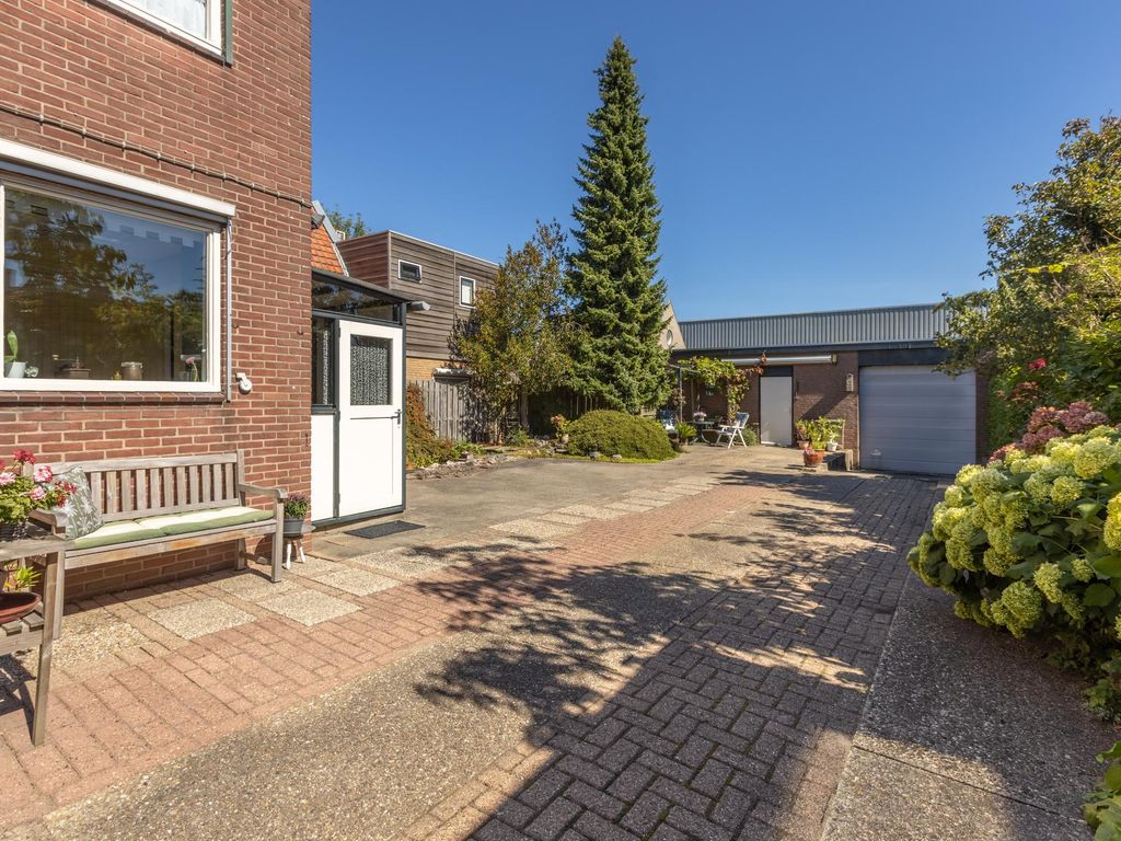 Nieuweweg 75, HARDINXVELD-GIESSENDAM