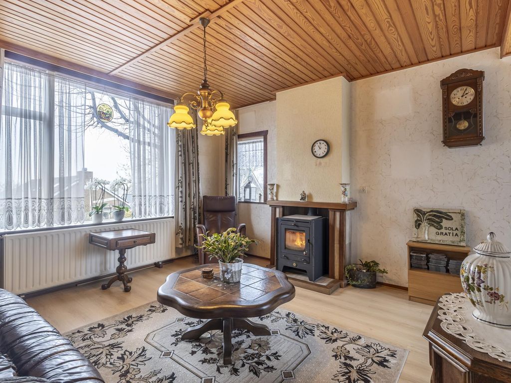Buitendams 383, HARDINXVELD-GIESSENDAM