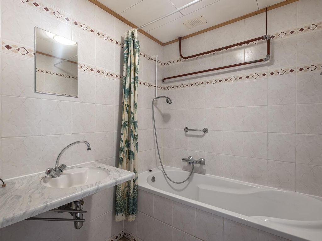 Buitendams 383, HARDINXVELD-GIESSENDAM