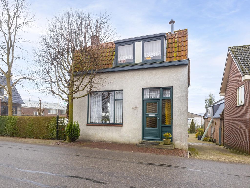 Buitendams 383, HARDINXVELD-GIESSENDAM