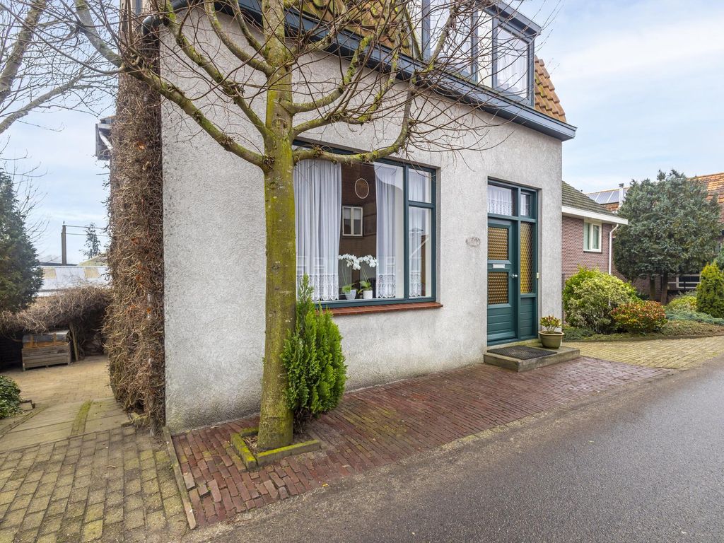 Buitendams 383, HARDINXVELD-GIESSENDAM