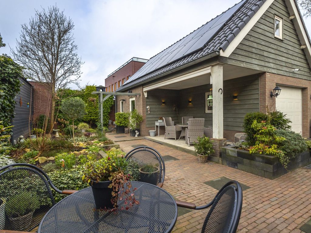 Merwestraat 15, SLIEDRECHT