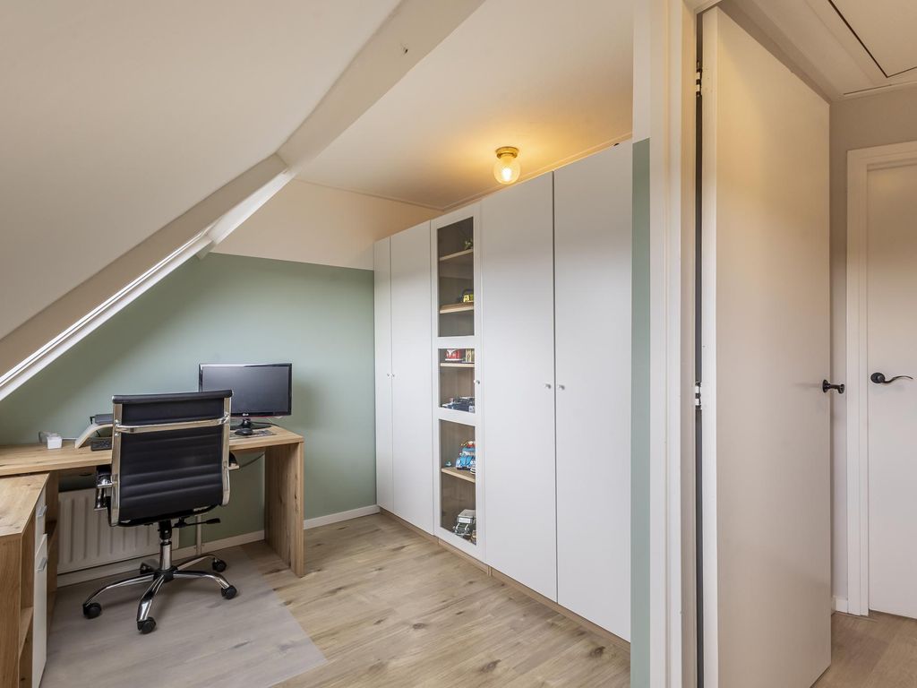 Breedewaij 42, HARDINXVELD-GIESSENDAM