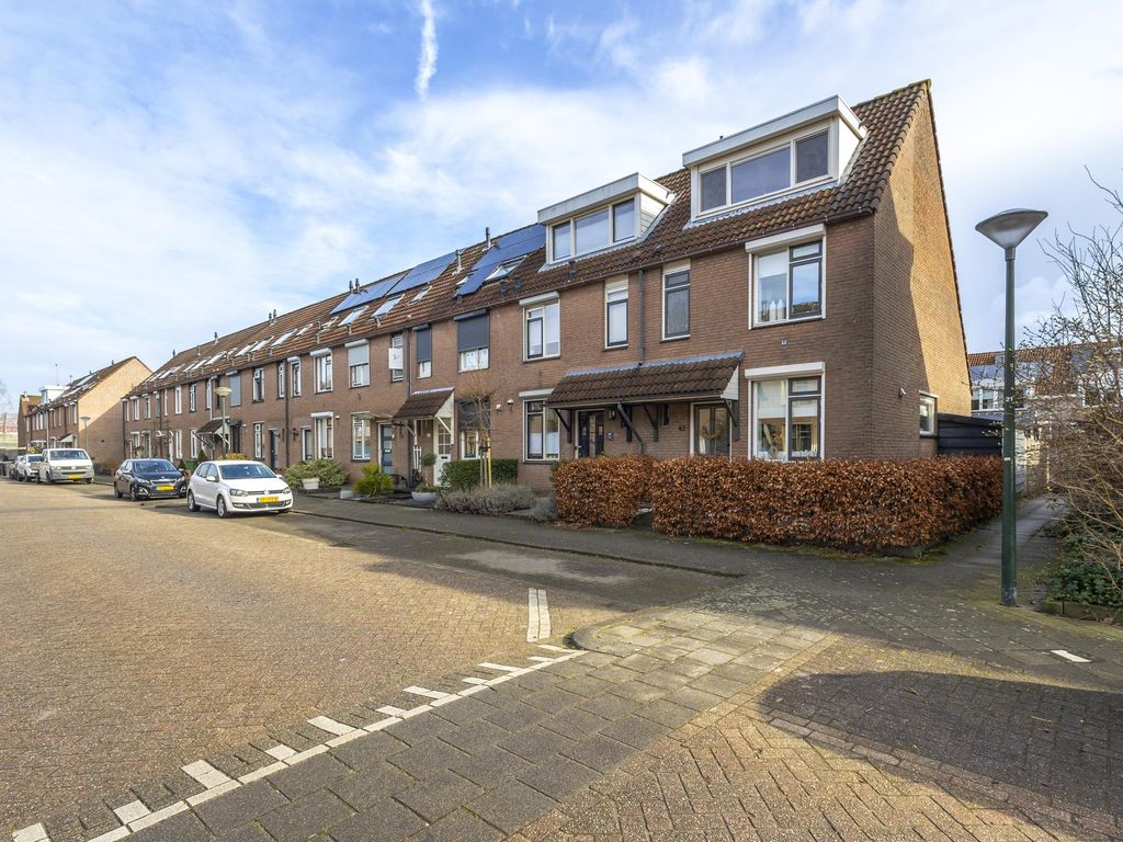 Breedewaij 42, HARDINXVELD-GIESSENDAM