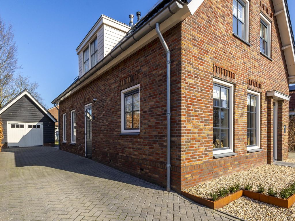 Weteringstraat 49, HARDINXVELD-GIESSENDAM