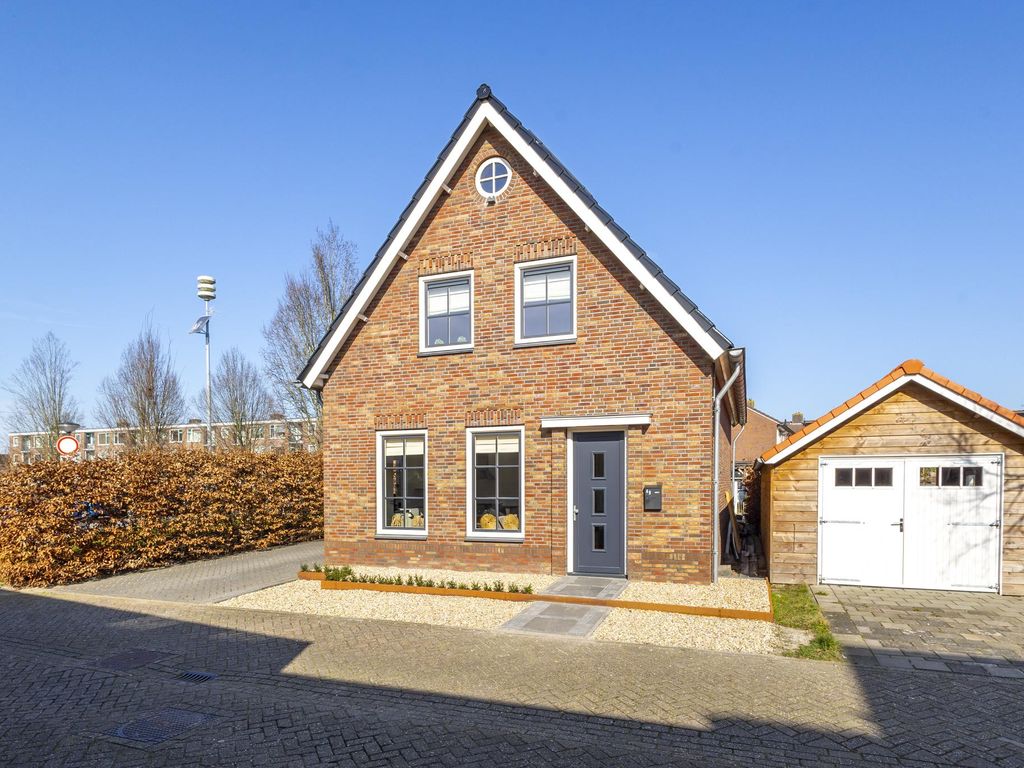 Weteringstraat 49, HARDINXVELD-GIESSENDAM