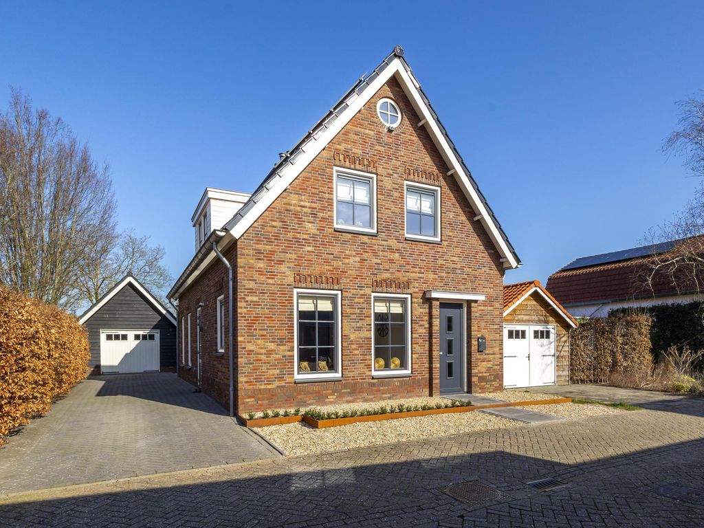 Weteringstraat 49, HARDINXVELD-GIESSENDAM