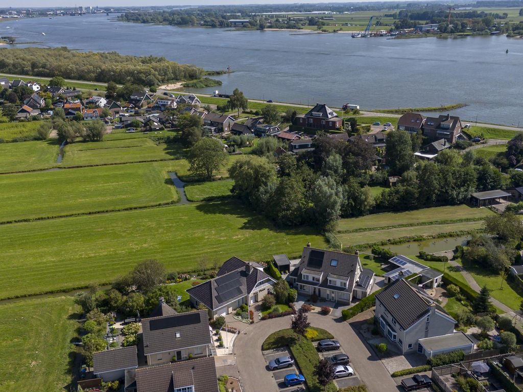Loodreep 14, HARDINXVELD-GIESSENDAM