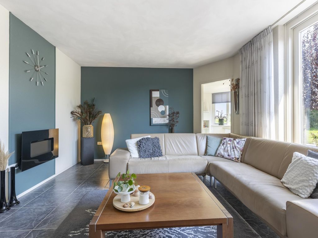 Loodreep 14, HARDINXVELD-GIESSENDAM