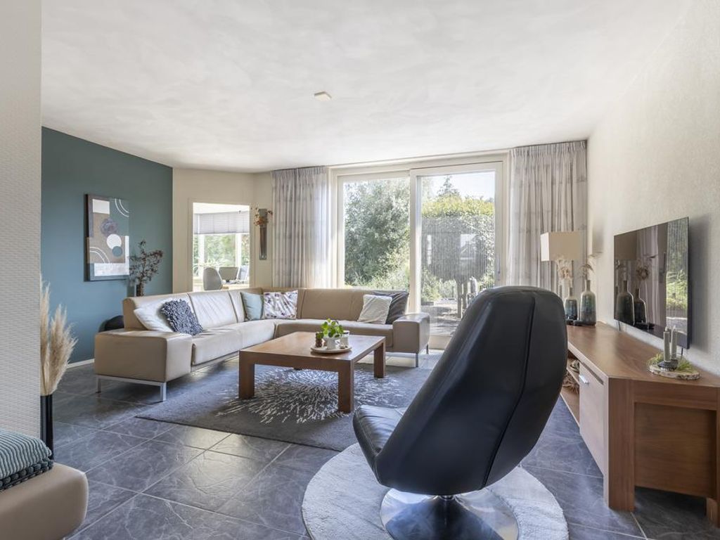 Loodreep 14, HARDINXVELD-GIESSENDAM