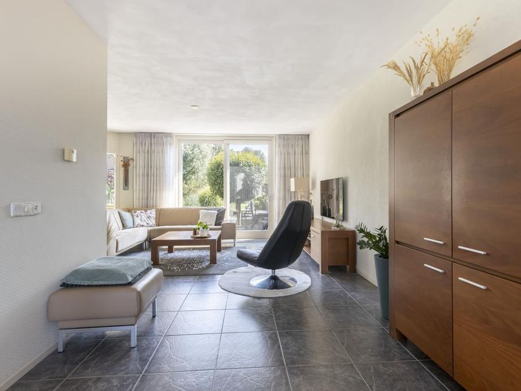 Loodreep 14, HARDINXVELD-GIESSENDAM