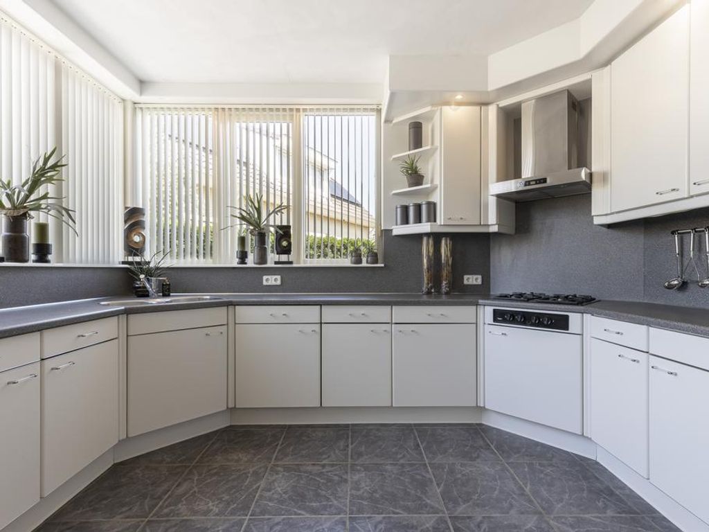 Loodreep 14, HARDINXVELD-GIESSENDAM