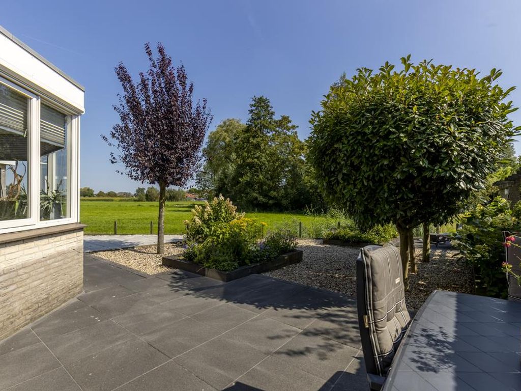 Loodreep 14, HARDINXVELD-GIESSENDAM